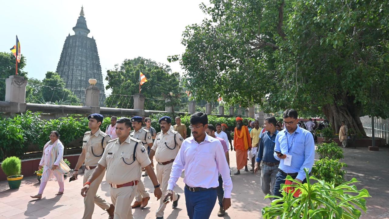 Gaya DM Dr. S.M. Thiyagarajan surveys the arrangements for Pitripaksh Mela