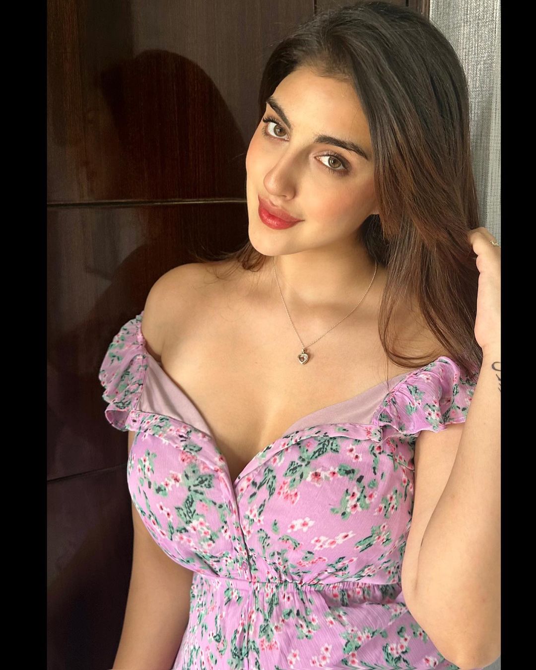 Dubai model karishma