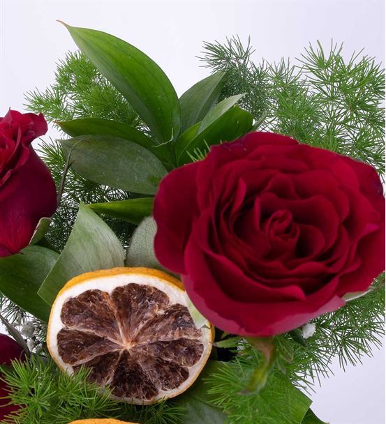 3 States of Love Kırmızı Gül Aranjmanı-thumb-3