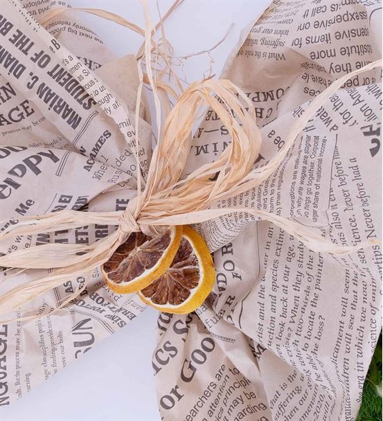 Aida Serisi 29 Beyaz Gül Tasarım Çiçek Buketi-thumb-3