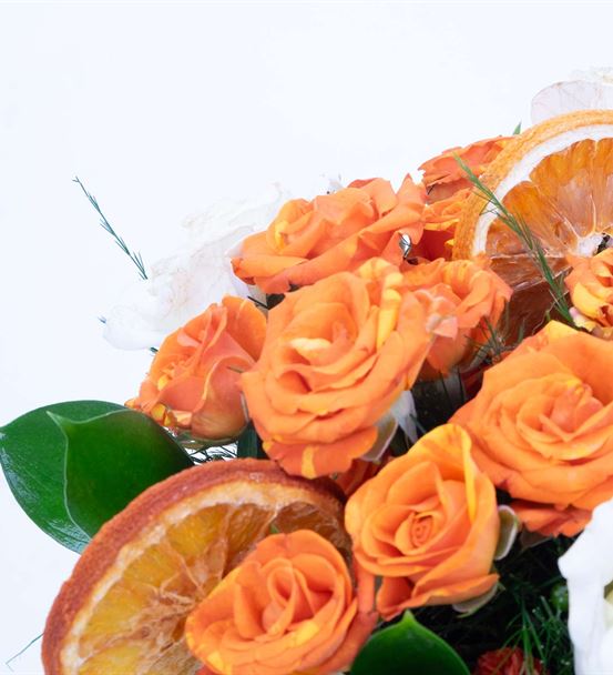 Aşkın Enerjisi Turuncu Çardak Beyaz Gül Aranjmanı-thumb-2