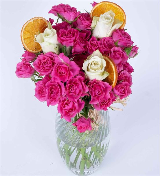 Carignan Serisi Sadelik Tasarım Pembe Beyaz Güller - hover