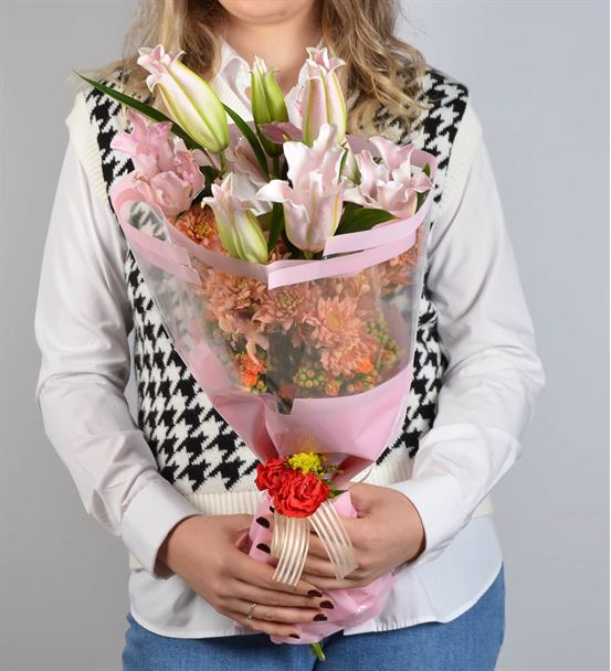 Elegant Lilies Bouquet-thumb-1