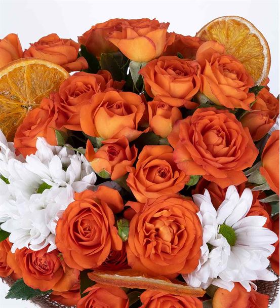 Greta Serisi Fresh Papatyalı Turuncu Gül Buketi - hover