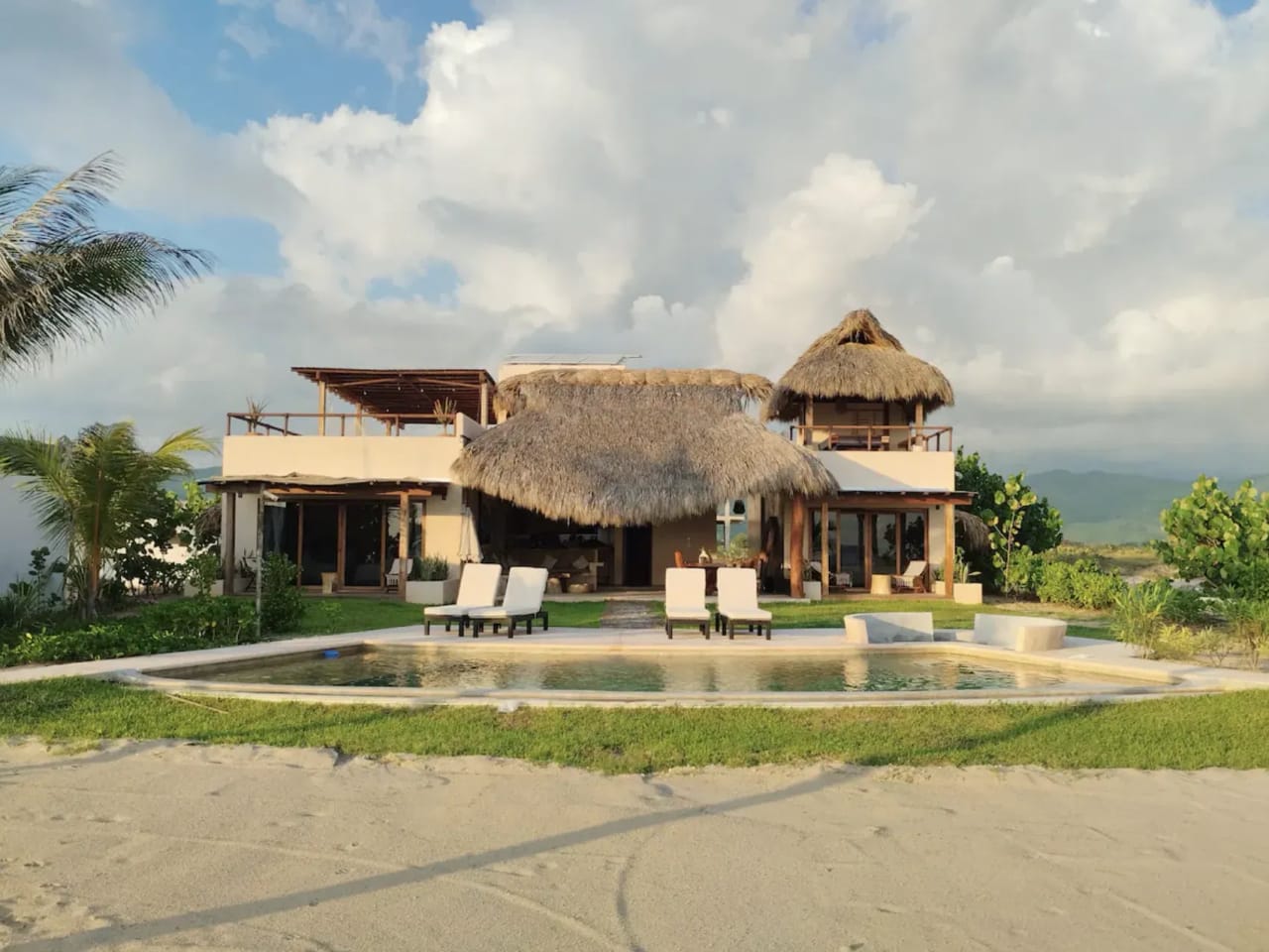 Rentas Mensuales de Villas en Puerto Escondido: Qué Esperar y Costos Promedio