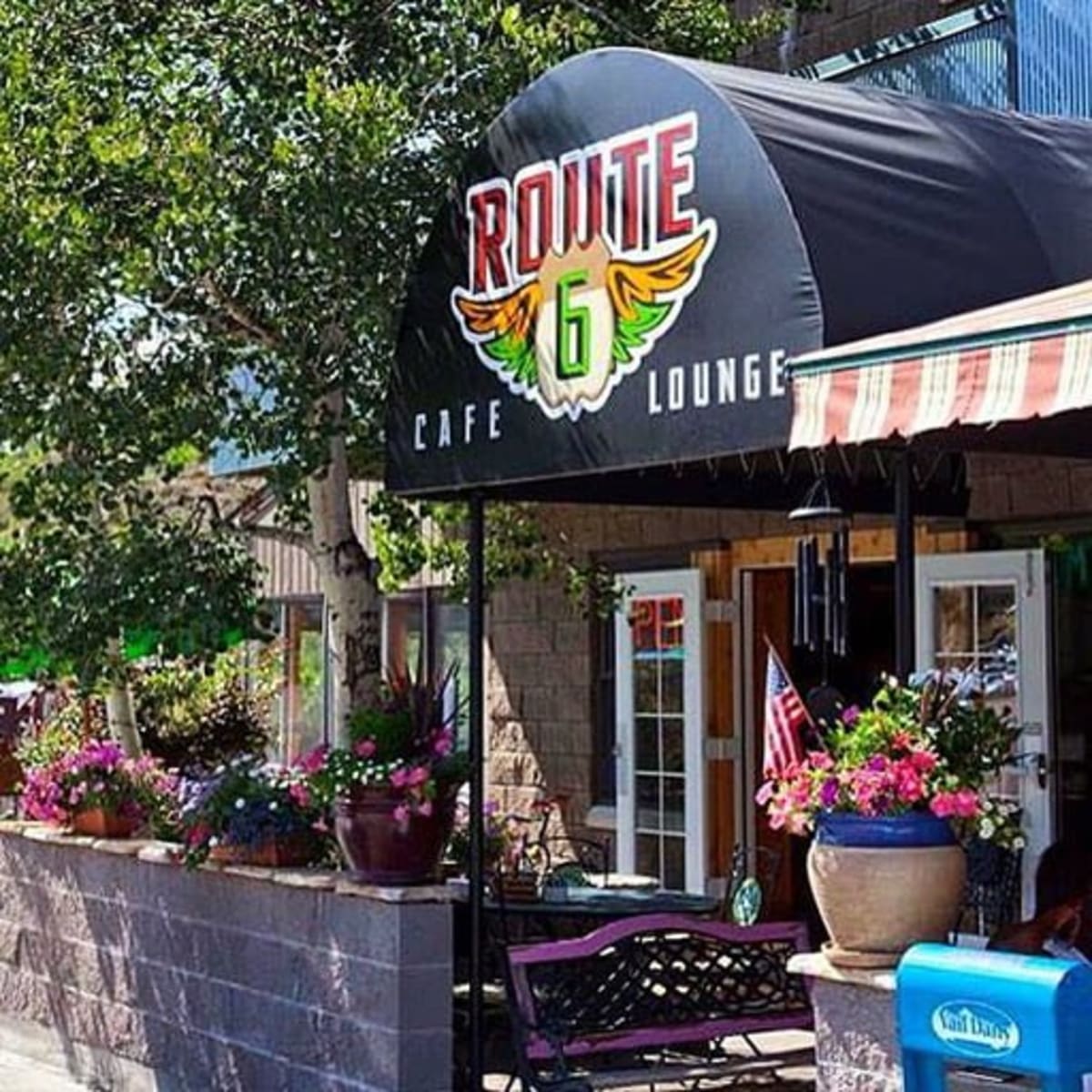 Route 6 Cafe & Lounge