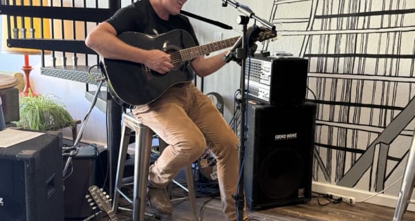 Montagne Russe Winery and Record Lounge