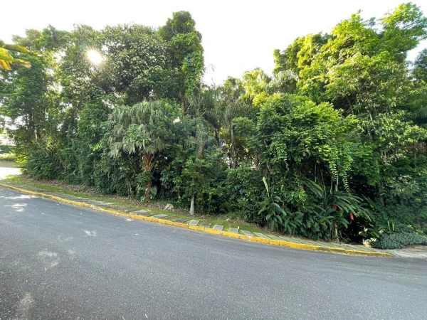 Terreno Em Condomínio em Joinville