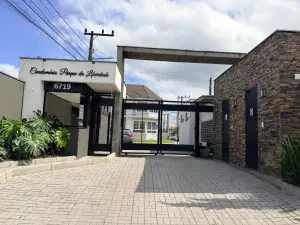 Casa para Aluguel em Condomínio no Vila Nova em Joinville com 3 Dormitórios