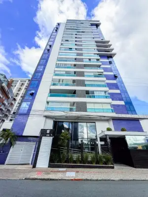 Apartamento à Venda em Joinville no Anita Garibaldi com 4 Quartos