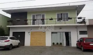 CASA MOBILIADA COM 2 SUÍTES NO BAIRRO IRIRIÚ 