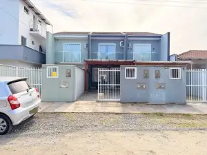 Casa geminada para locação em Joinville Nova Brasília mobiliada com quintal