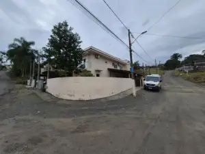 Sobrado Geminado à Venda na Nova Brasília em Joinville com 3 Dormitórios