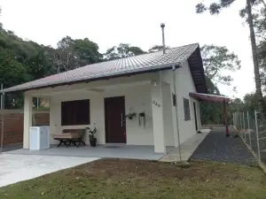 Casa à Venda no Cascatas em Campo Alegre com 2 Dormitórios