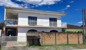 Excelente imóvel residencial à venda no Bairro Espinheiros. 
