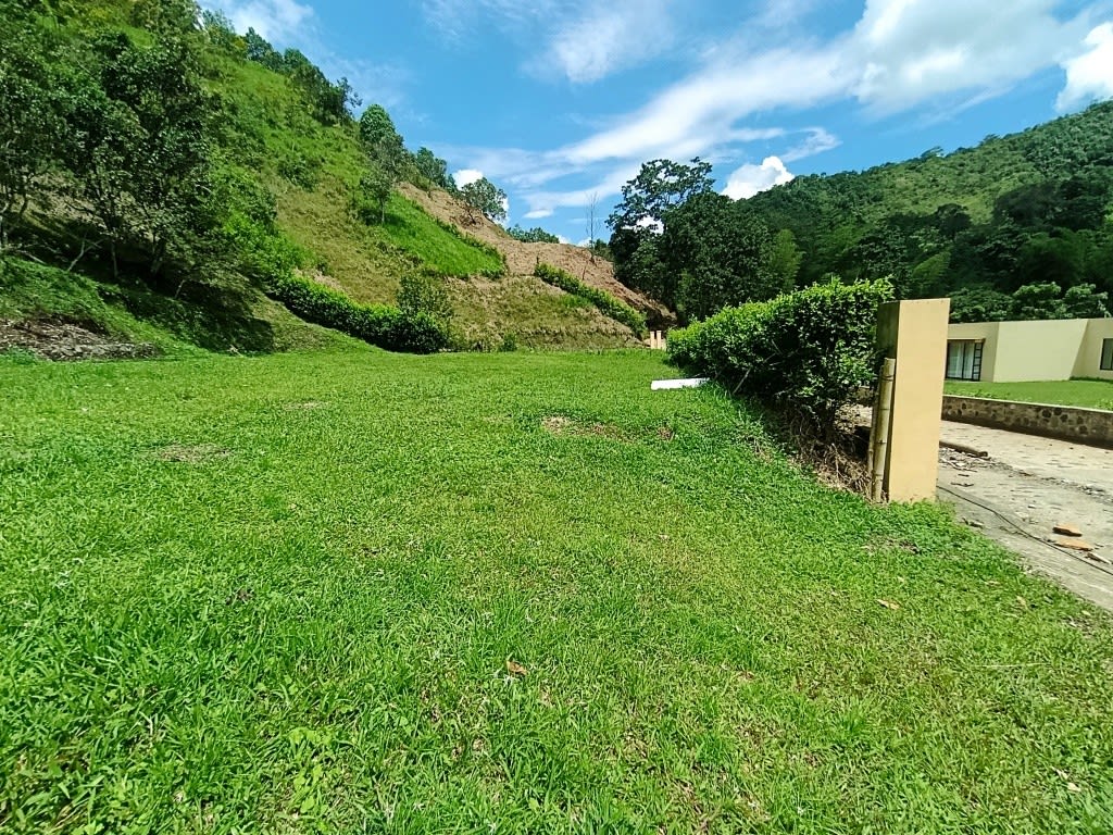 Lote en condominio campestre La Rivera