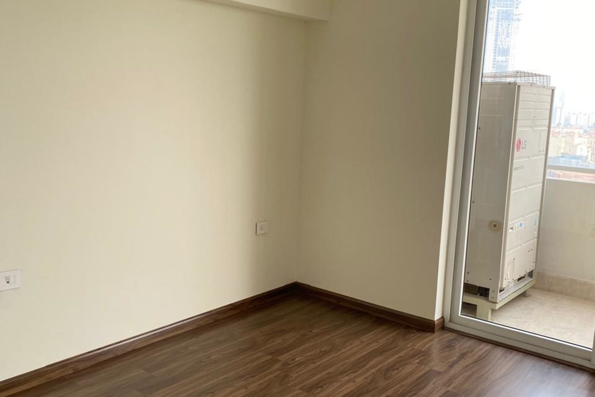 Available for Rent in Palm Drive image 4