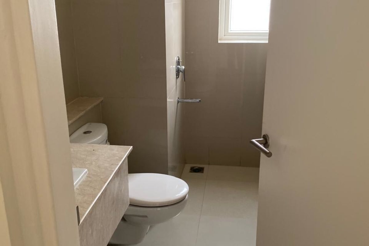 Available for Rent in Palm Drive image 5