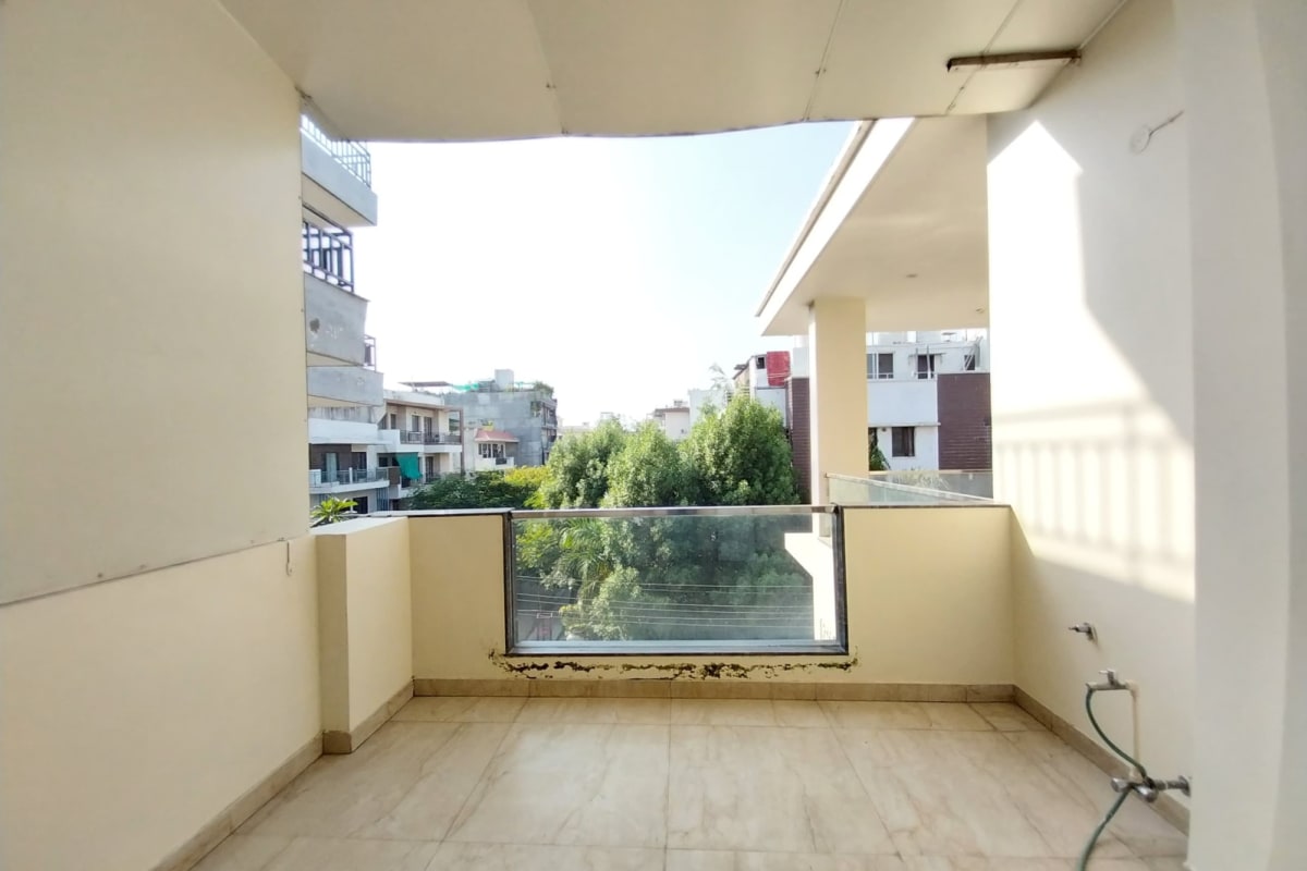 3 Bhk 2nd floor available for rent in sector 46 Gurgaon image 4