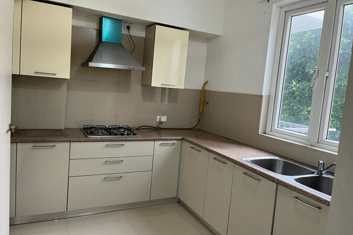 4 BHK + SQ Available for Sale | Palm Drive, Gurgaon - GurgaonFlat