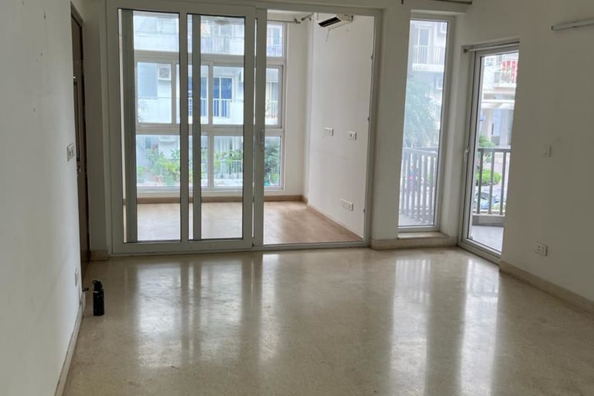 4 BHK + SQ Available for Sale | Palm Drive, Gurgaon image 4