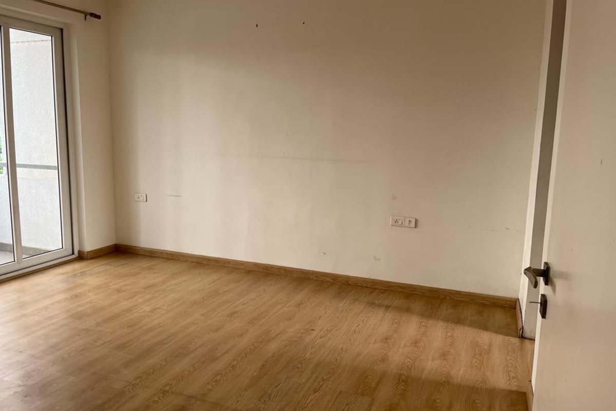 4 BHK + SQ for Rent | Palm Drive, Gurgaon 2,100 Sq. Ft. | Lower Floor | Premium Living image 4