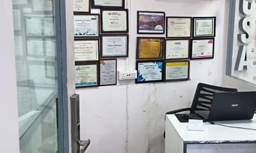 RANJEET YADAV Virtual Office in Noida