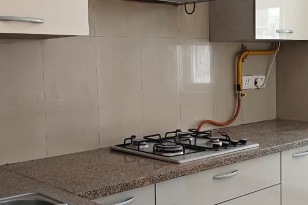 Gurgaon Flat 3bhk | 3 BHK Flat for Rent in Sector 66 Extension Road, Gurgaon | 3bhk Flat in Palm Drive | 1900 Sq Ft Carpet Area in Gurgaon
