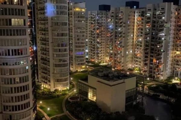 2 BHK + SQ for Sale | Palm Drive | 1,190 Sq. Ft. | Lower Floor in Gurgaon