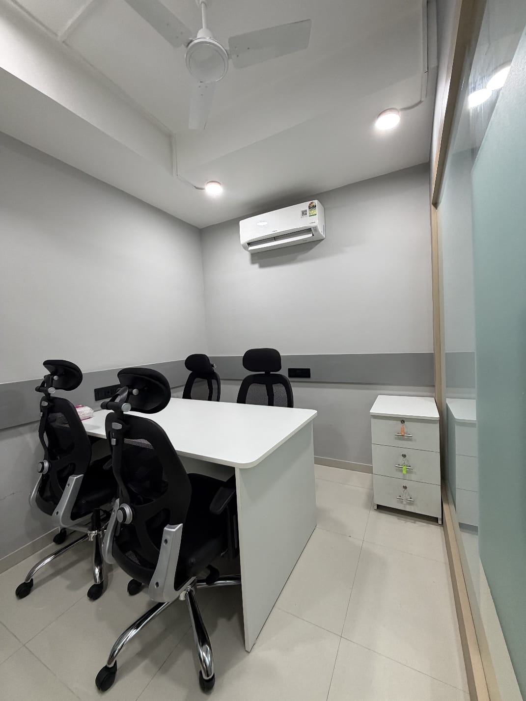 CoLab Virtual office in Ahmedabad – Gota, Jagatpur | Virtual Office for GST & Business Registration in Aehmdabad | My Work Estate Virtual Office in Aehmdabad workspace photo