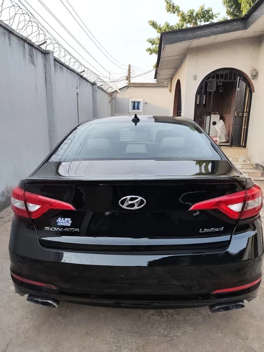 Hyundai Sonata Limited 2016 – Passenger Cars
