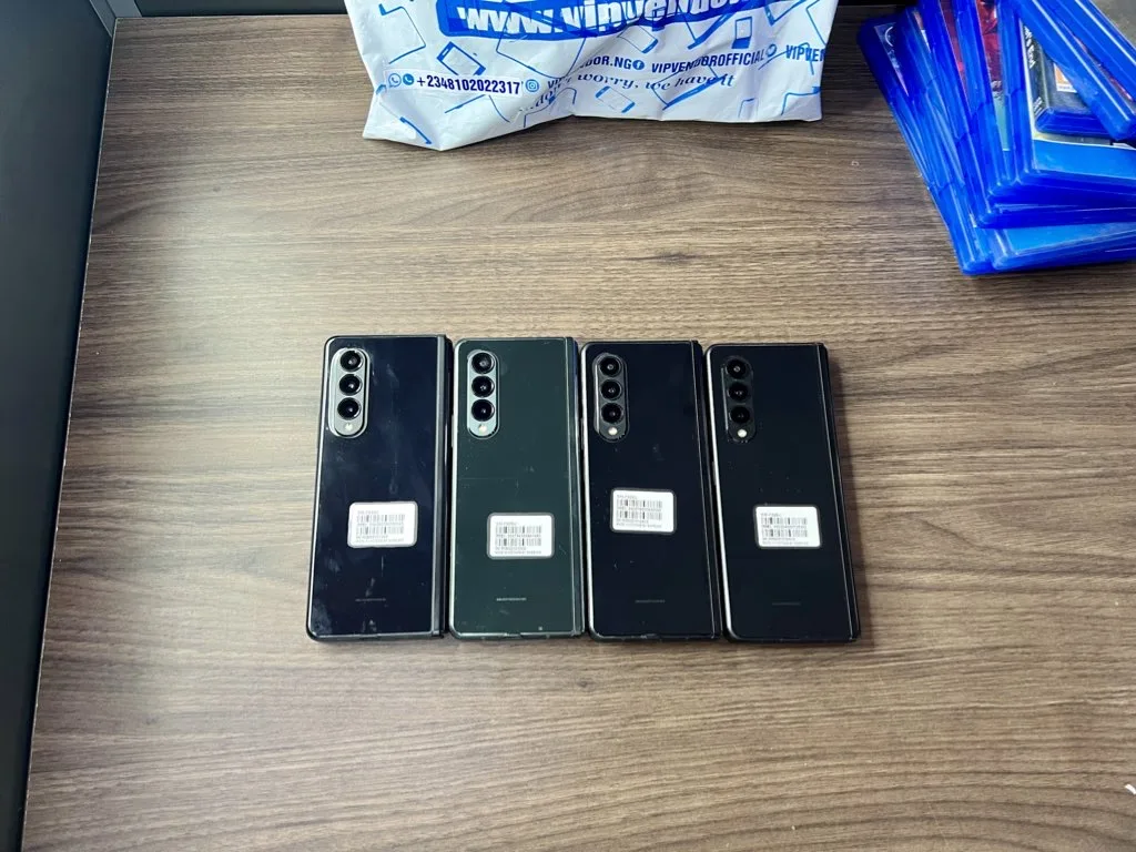 Samsung galaxy Fold 3 256GB (UK Used) – Mobile Phones