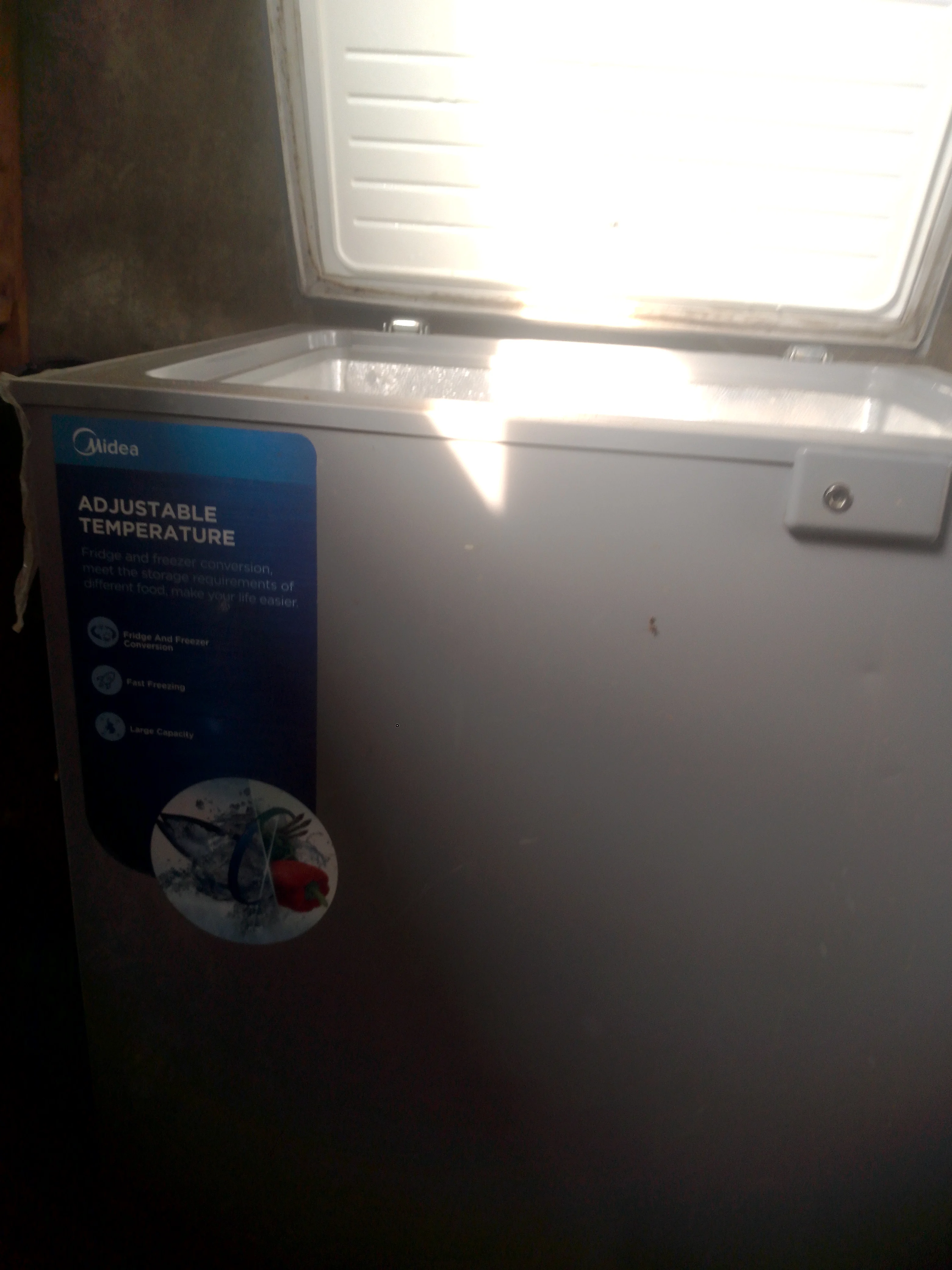 142 liter Midea Freezer – Household Goods