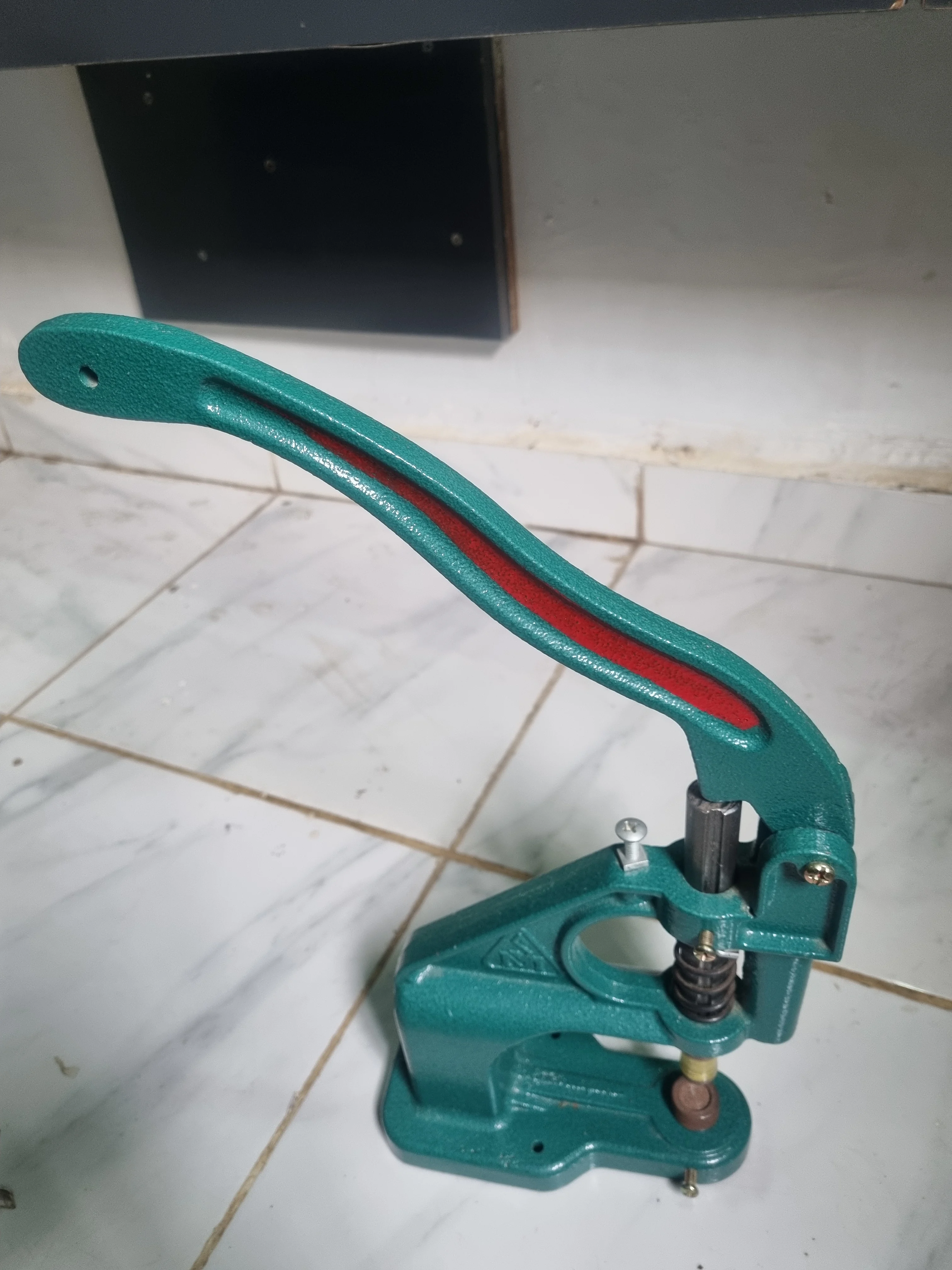 Multifunctional Rivert Machine  – Crafting