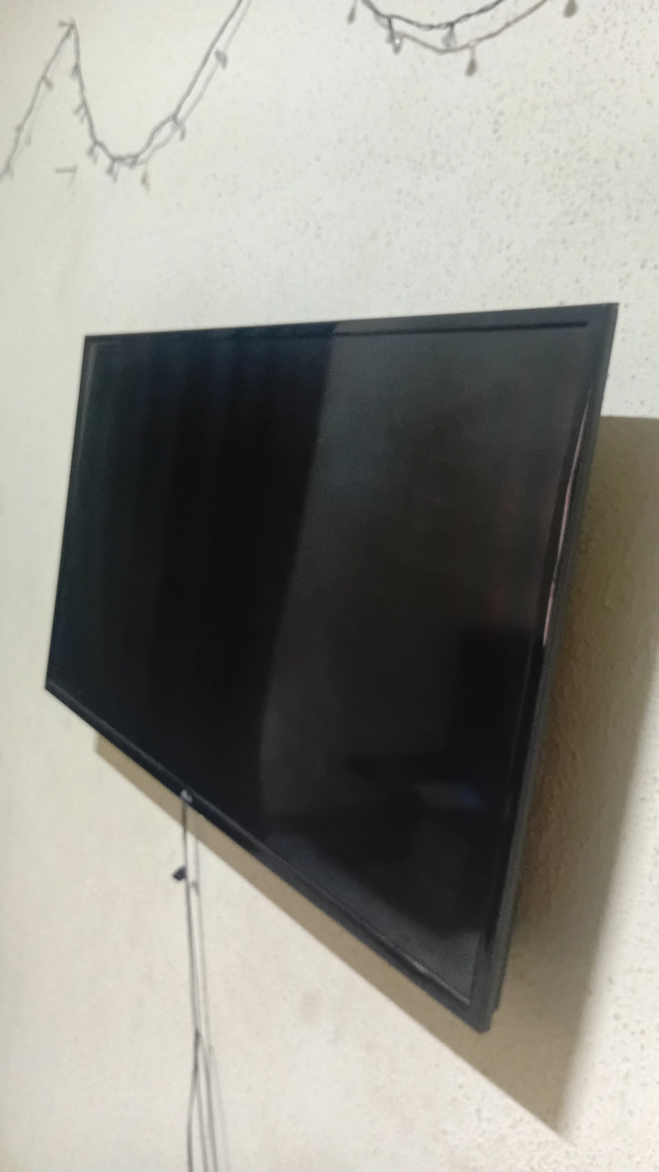 LG tv  – TV and Video Equipment