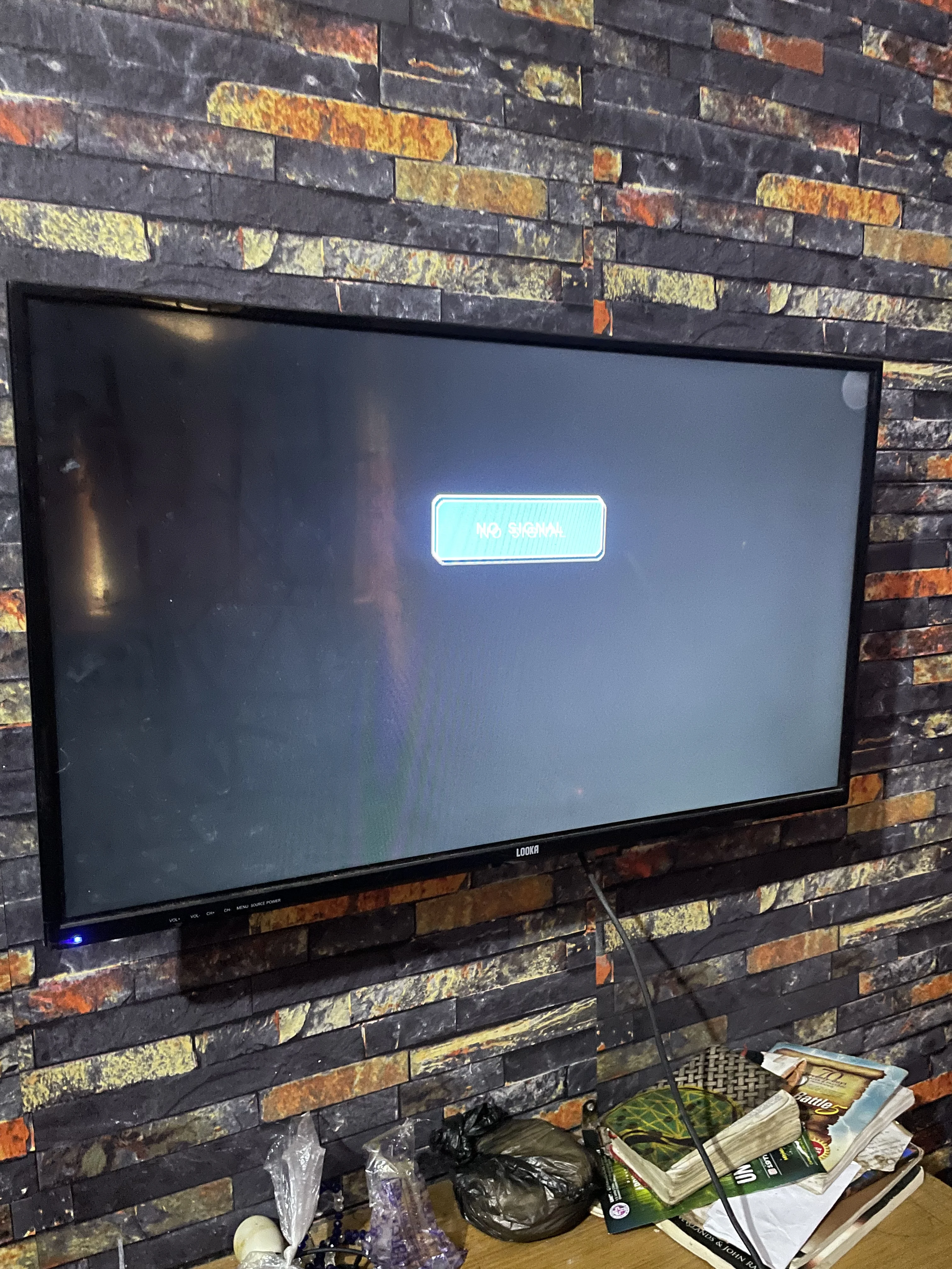 Affordable 32-Inch TV – Clear Display | Quick Sale – Appliances