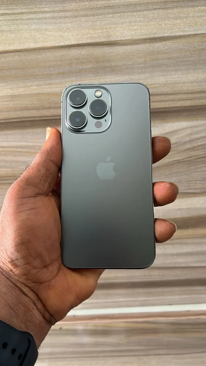 Iphone 12 – Mobile Phones