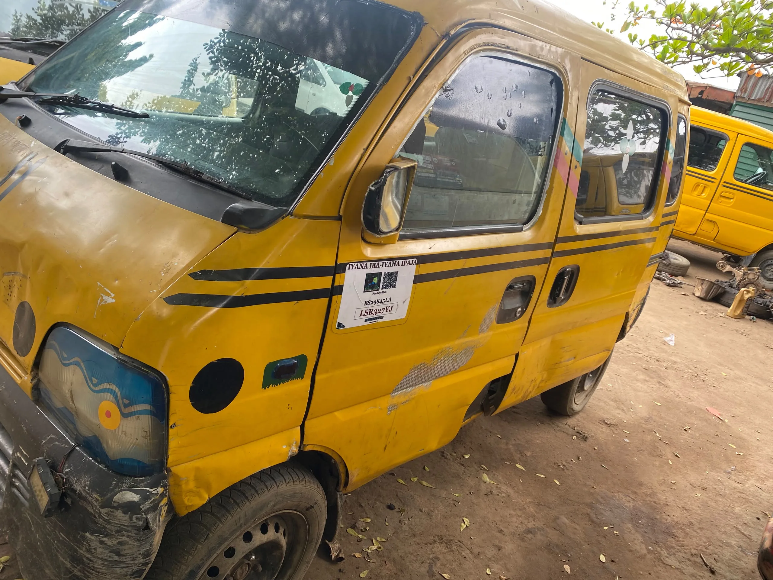Suzuki Mini Bus – Trucks and Buses