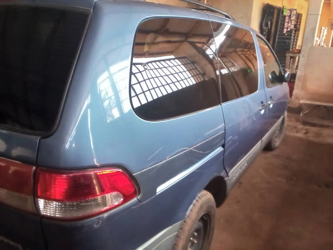 Toyota sienna  – Passenger Cars