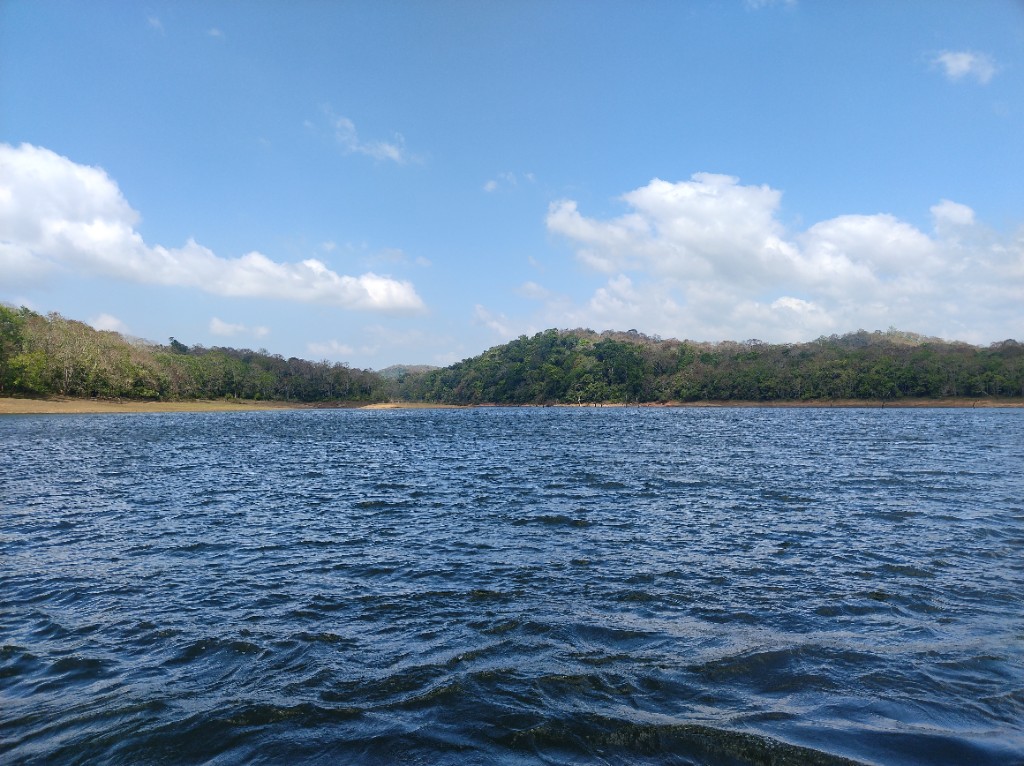 Pathiramanal Island