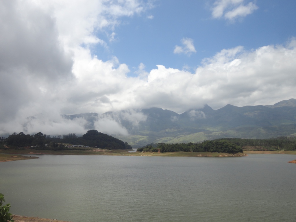 Anayirangal Dam