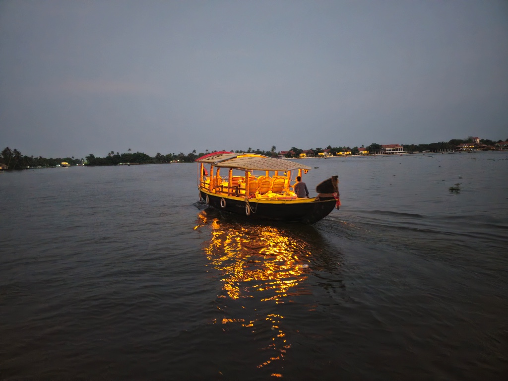 Punnamada Lake