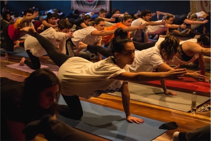 Yoga Pela Paz comemora o Dia Internacional do Yoga