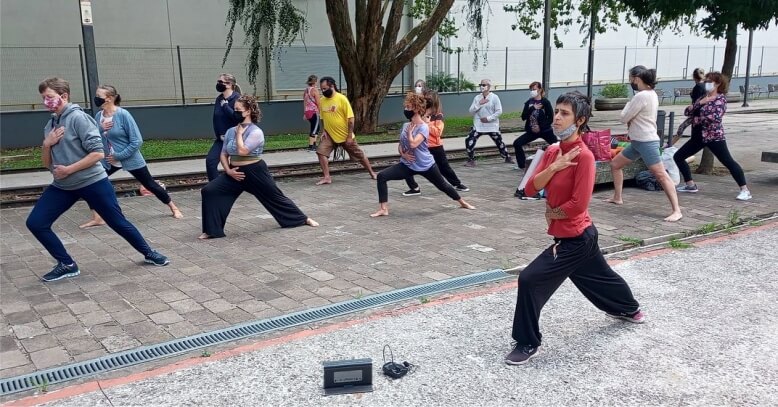 Projeto Yoga na Praça