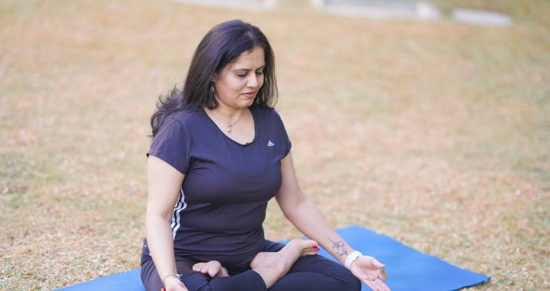 Iyengar Yoga: Flex, Strengthen, Relax - Trupti Parikh