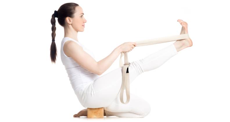 Yoga for Knee Pain: Strength & Stretch - Anand Kumar Verma