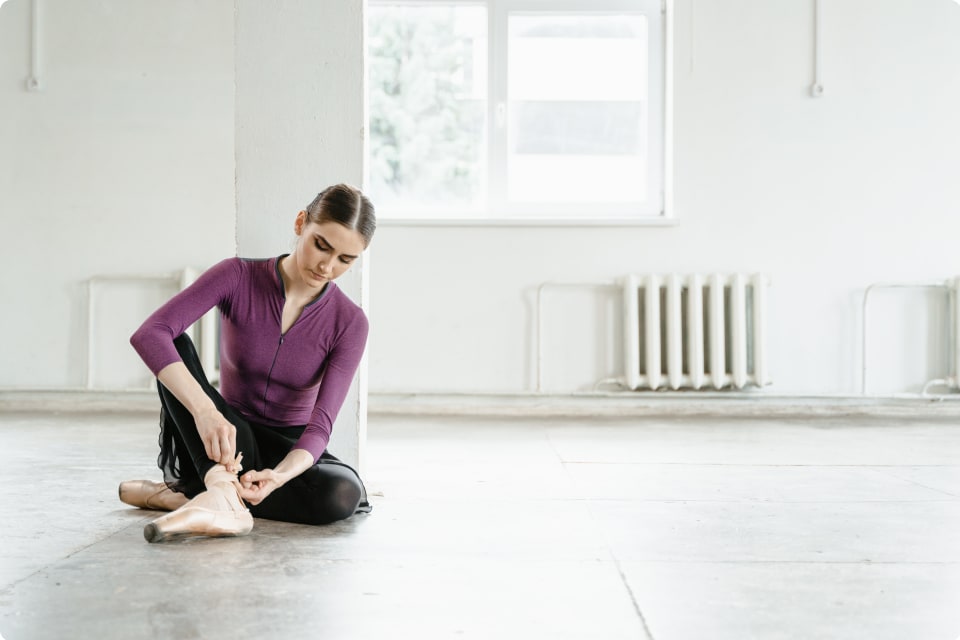 8 Effective Iyengar Yoga Poses to Help Improve Posture