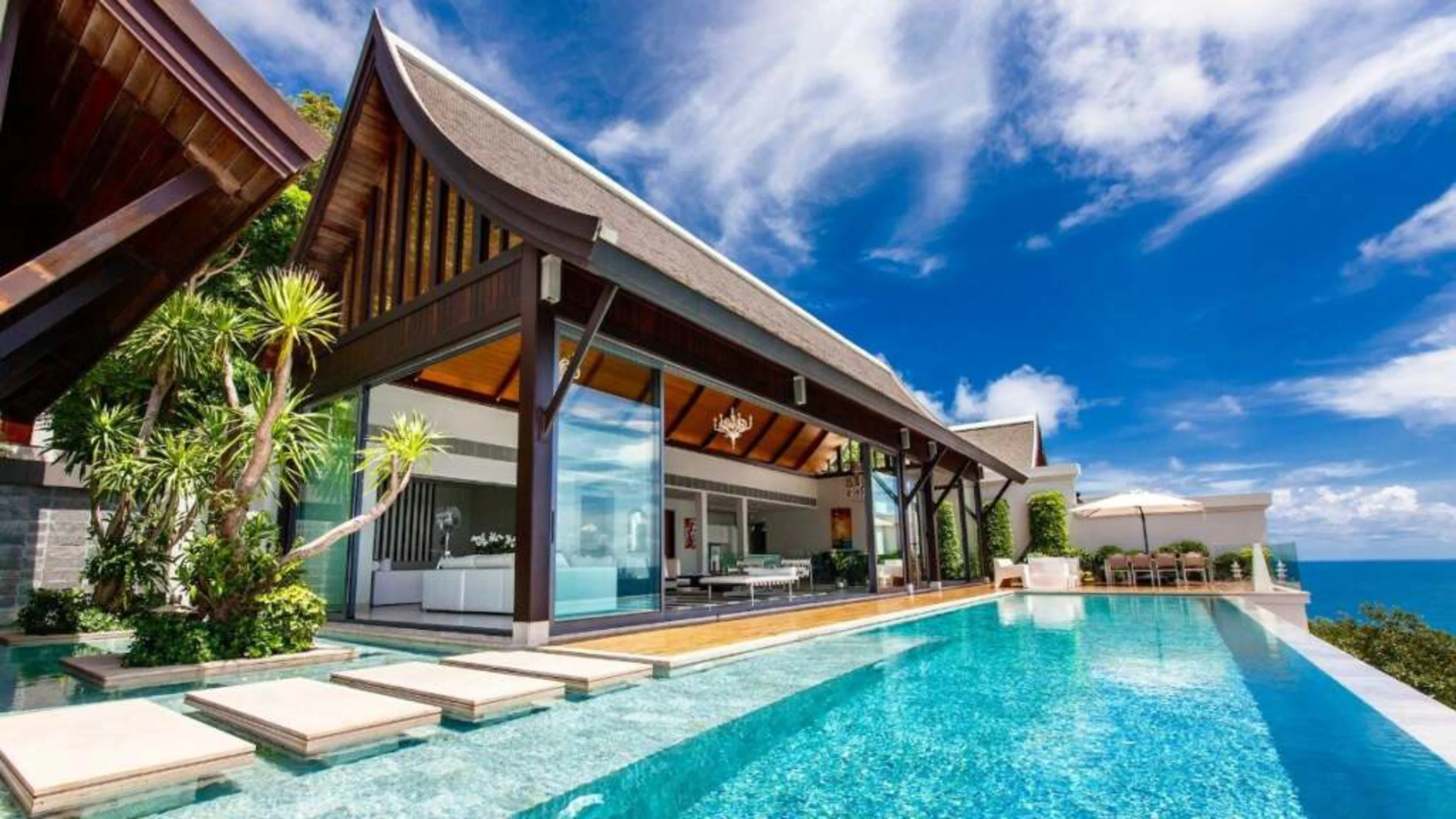Villa Paradiso: Ein luxuriöses Refugium in Naithon, Phuket