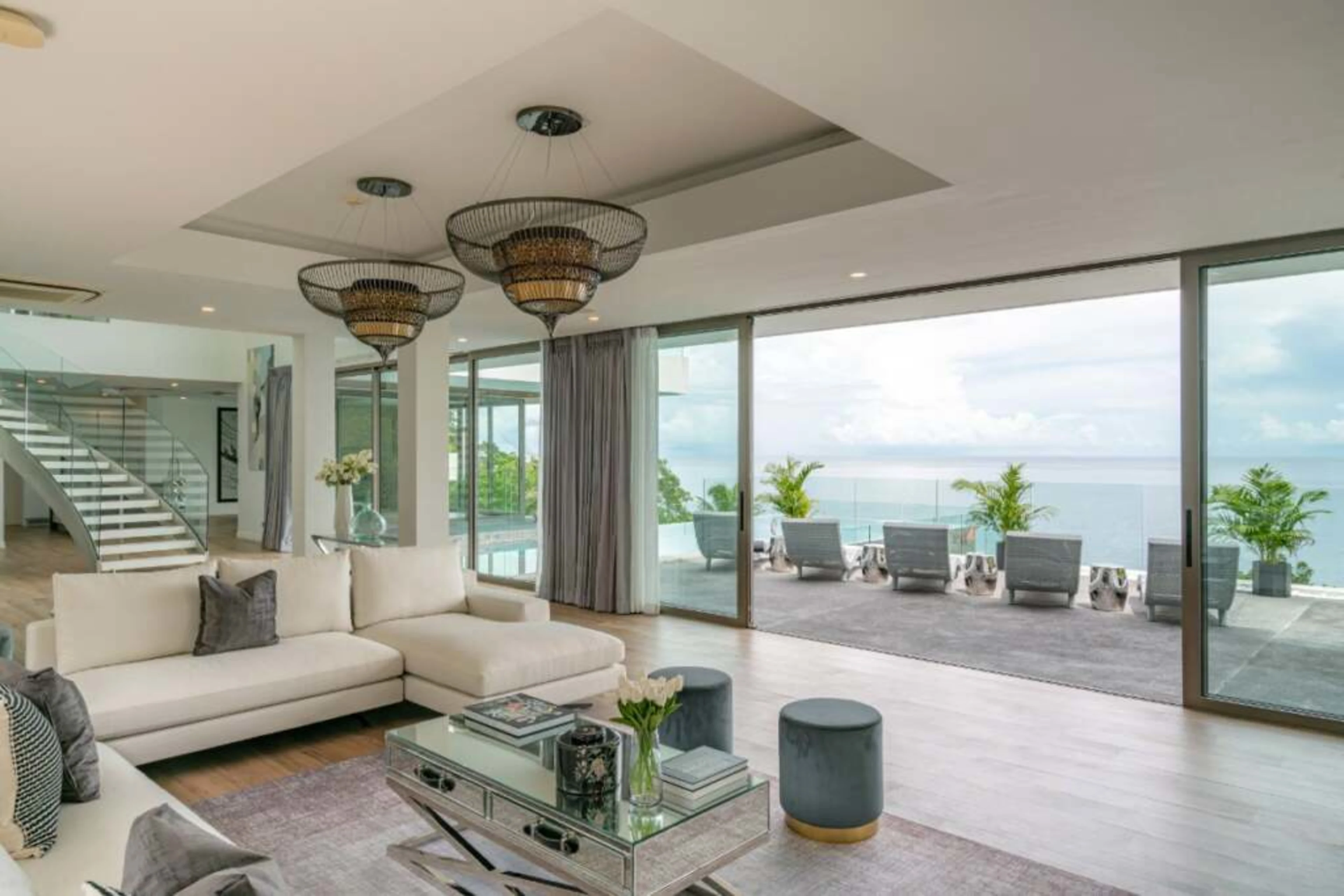 Silver Moon Villa: Luxury Ocean Views Pool Villa — photo 4