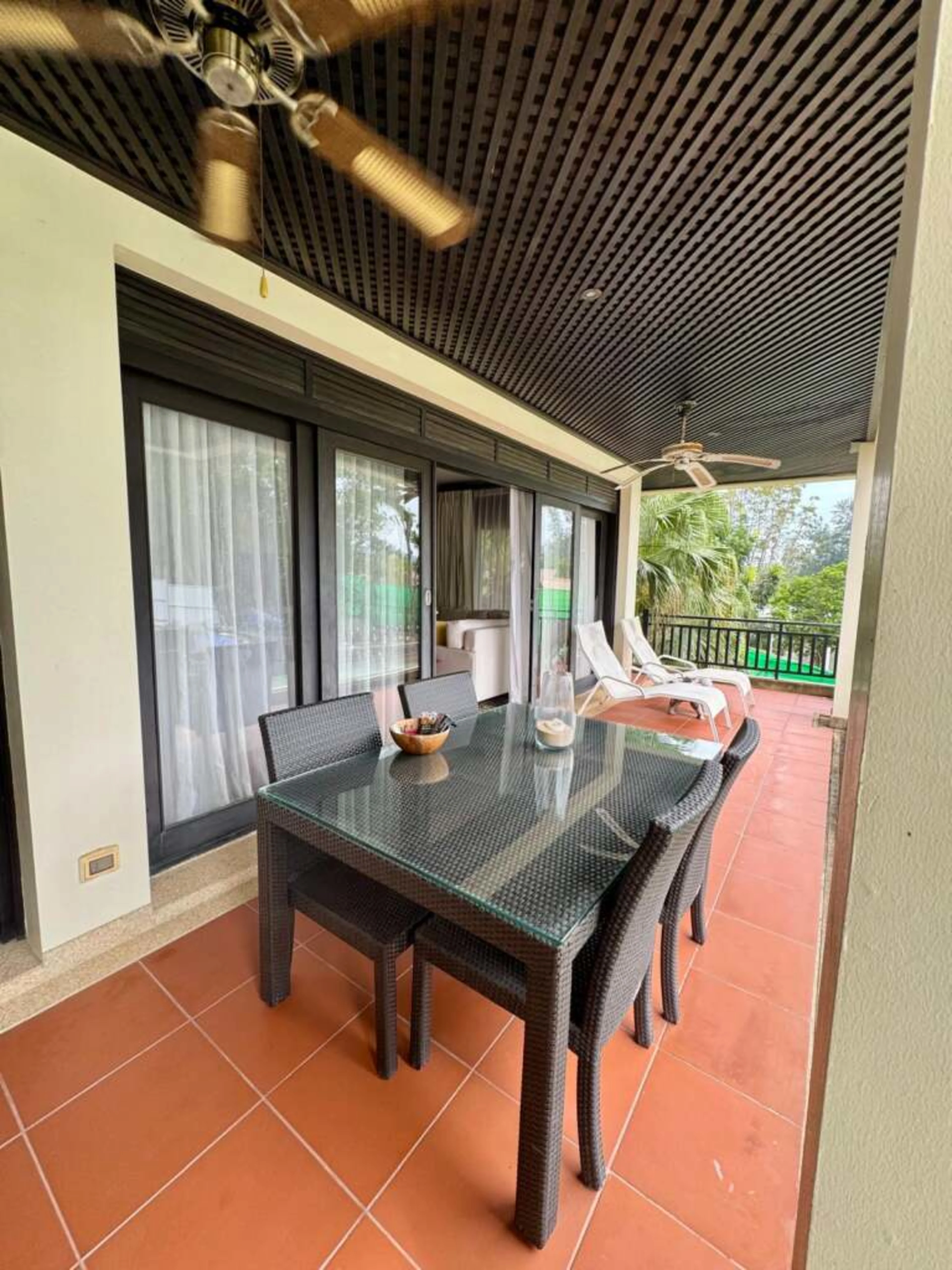 Chom Tawan: 3 Bedroom Condominium for Sale in Layan — photo 3
